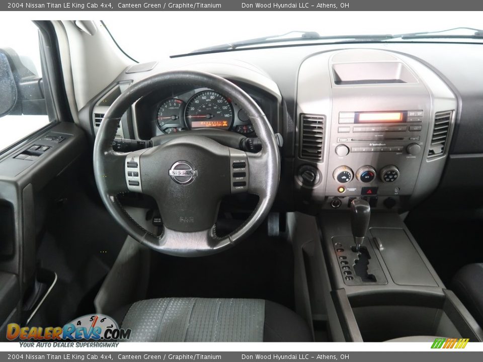 2004 Nissan Titan LE King Cab 4x4 Canteen Green / Graphite/Titanium Photo #11