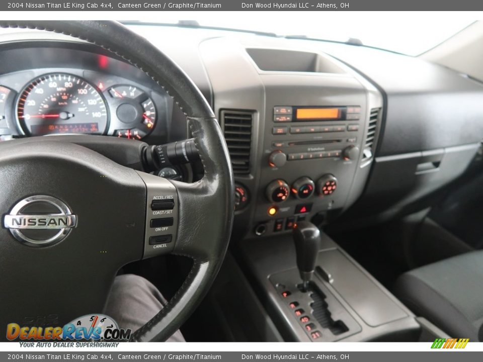 2004 Nissan Titan LE King Cab 4x4 Canteen Green / Graphite/Titanium Photo #15