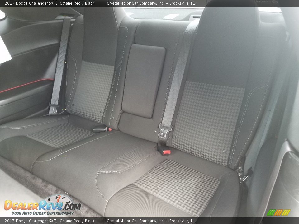 2017 Dodge Challenger SXT Octane Red / Black Photo #10