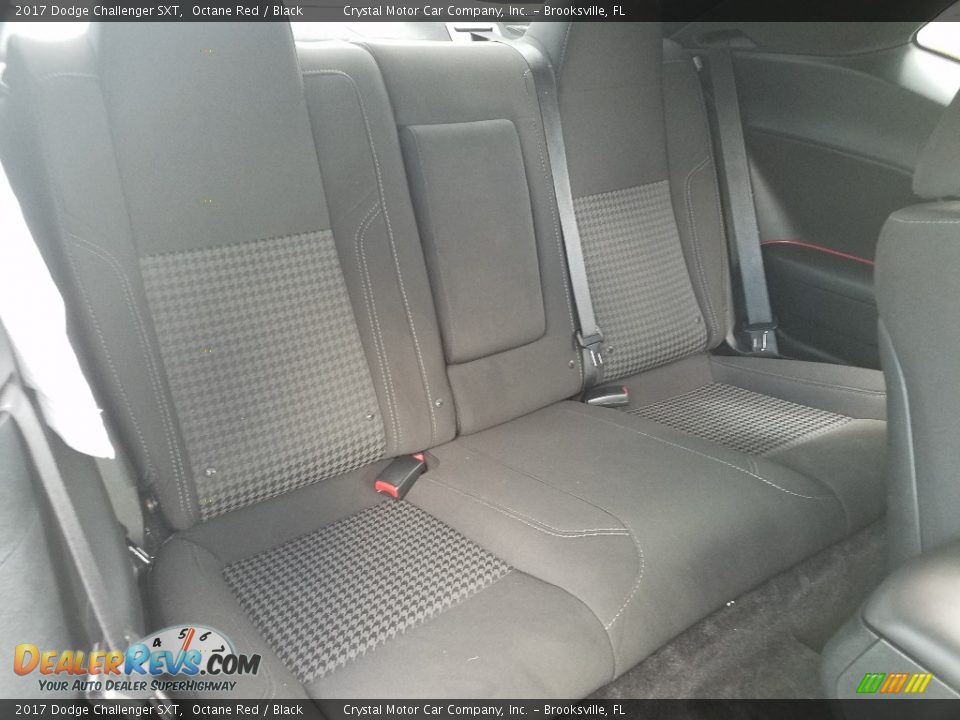 2017 Dodge Challenger SXT Octane Red / Black Photo #11