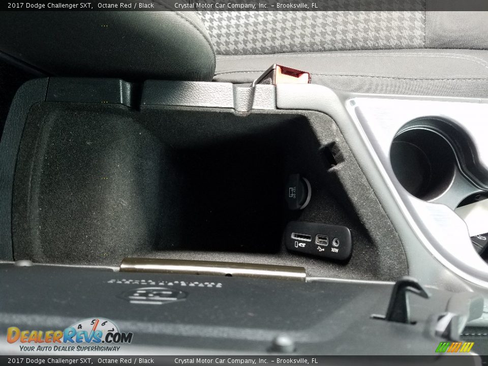 2017 Dodge Challenger SXT Octane Red / Black Photo #17