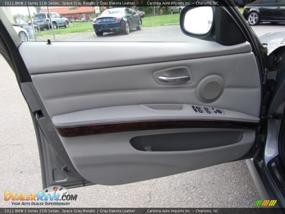2011 BMW 3 Series 328i Sedan Space Gray Metallic / Gray Dakota Leather Photo #17