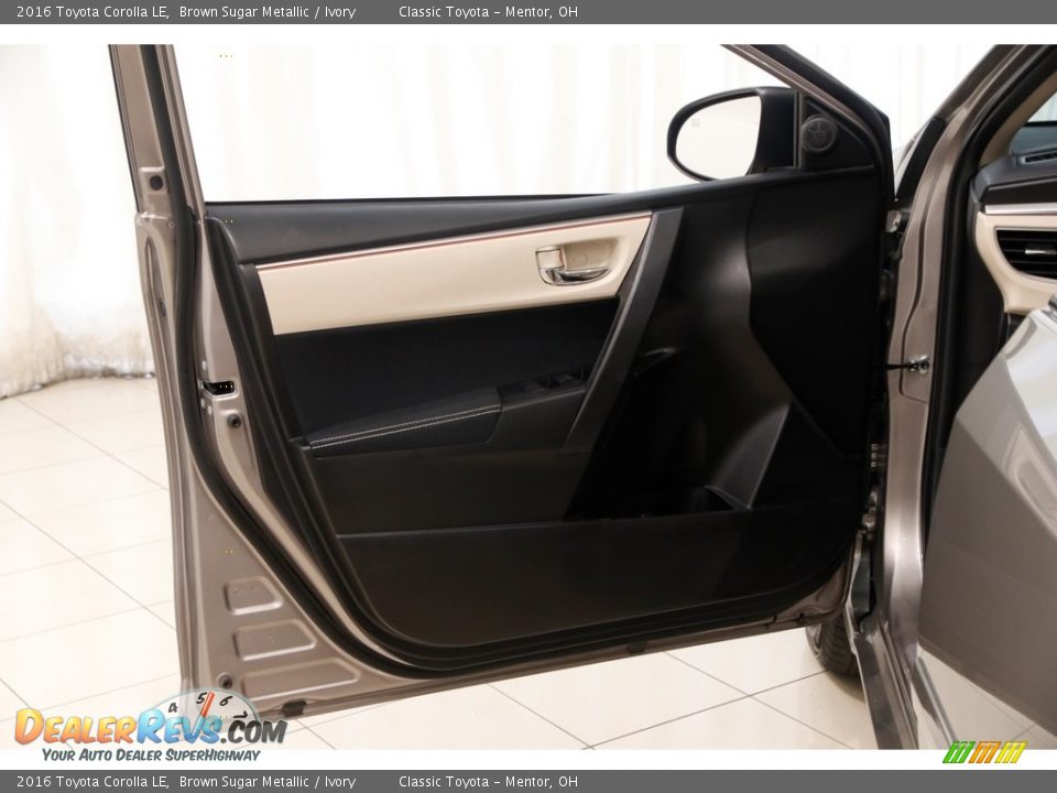 2016 Toyota Corolla LE Brown Sugar Metallic / Ivory Photo #4