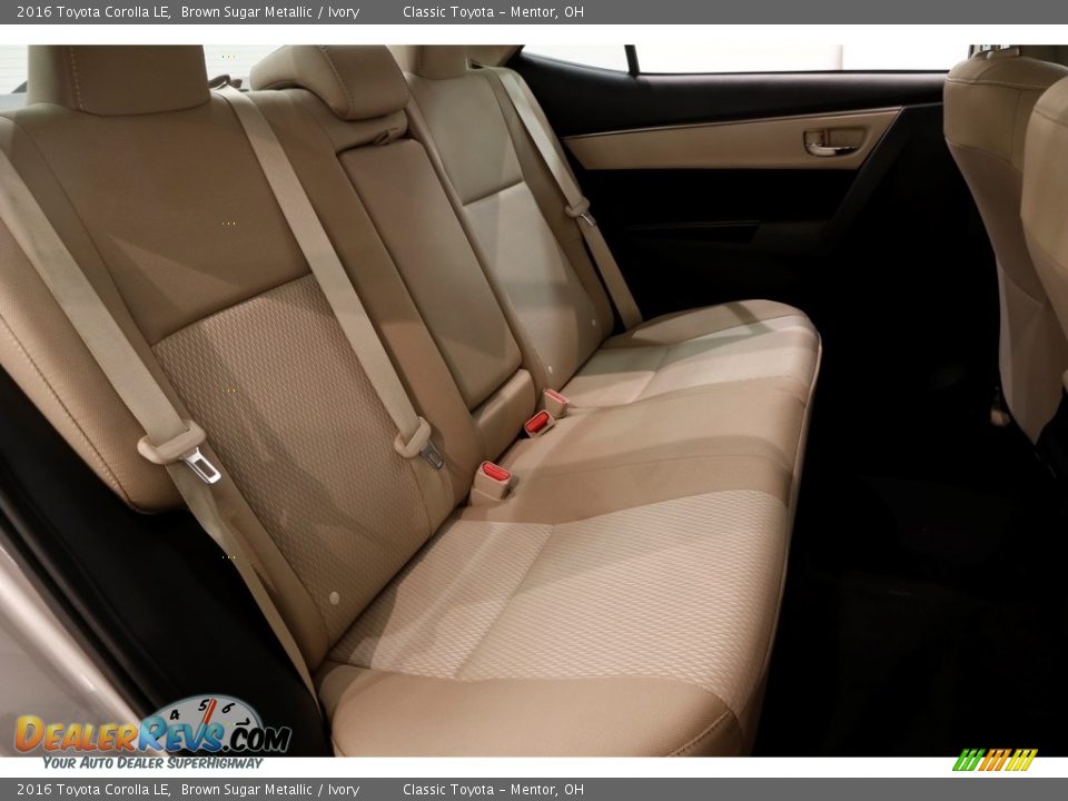 2016 Toyota Corolla LE Brown Sugar Metallic / Ivory Photo #15