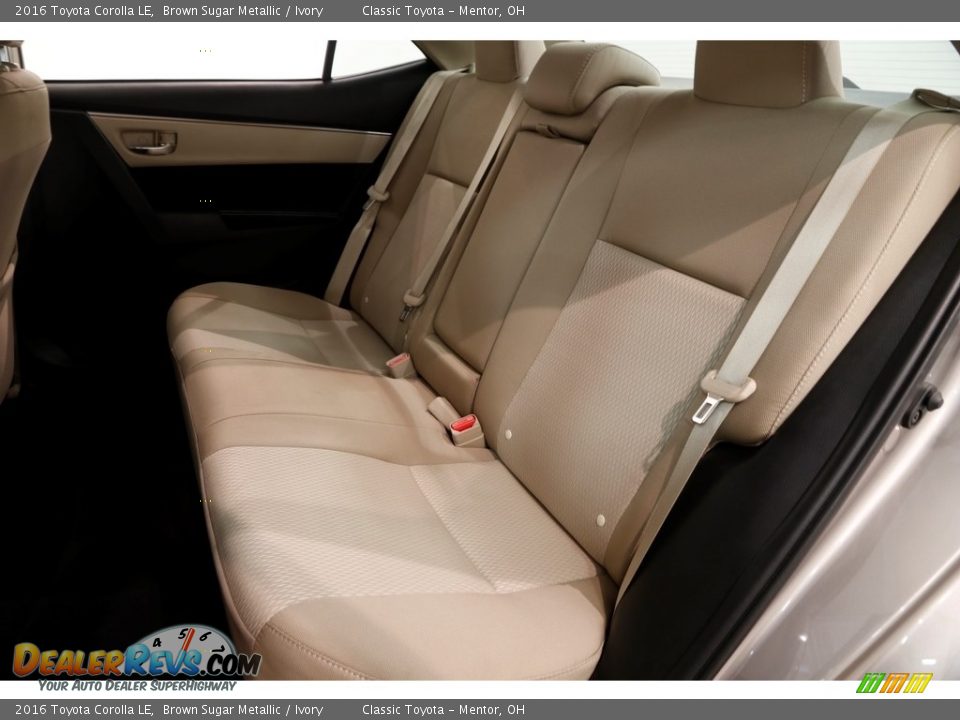 2016 Toyota Corolla LE Brown Sugar Metallic / Ivory Photo #16