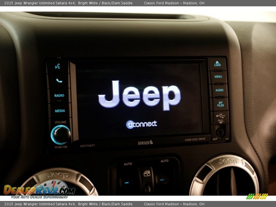 2015 Jeep Wrangler Unlimited Sahara 4x4 Bright White / Black/Dark Saddle Photo #11