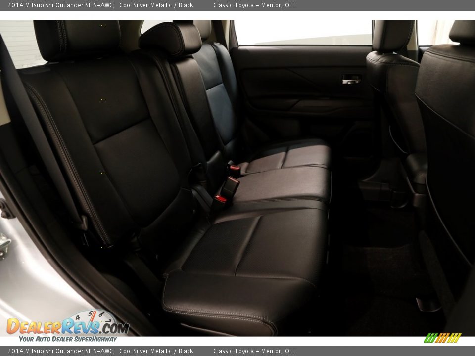 2014 Mitsubishi Outlander SE S-AWC Cool Silver Metallic / Black Photo #12