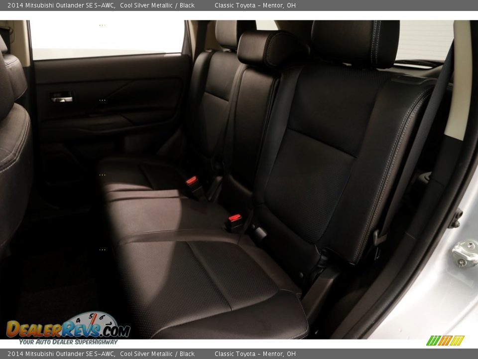 2014 Mitsubishi Outlander SE S-AWC Cool Silver Metallic / Black Photo #13