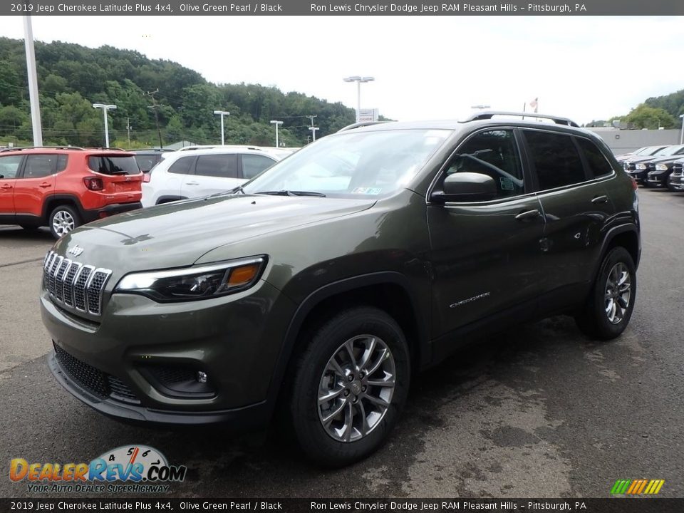 2019 Jeep Cherokee Latitude Plus 4x4 Olive Green Pearl / Black Photo #1