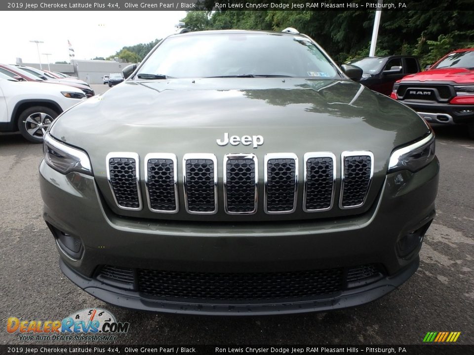2019 Jeep Cherokee Latitude Plus 4x4 Olive Green Pearl / Black Photo #8