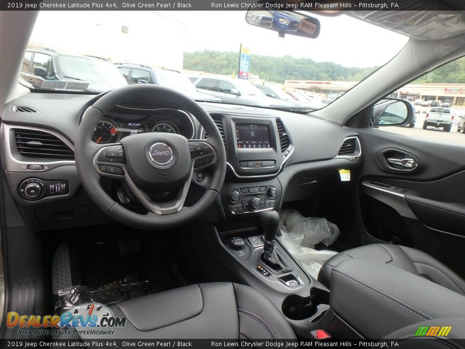 2019 Jeep Cherokee Latitude Plus 4x4 Olive Green Pearl / Black Photo #12