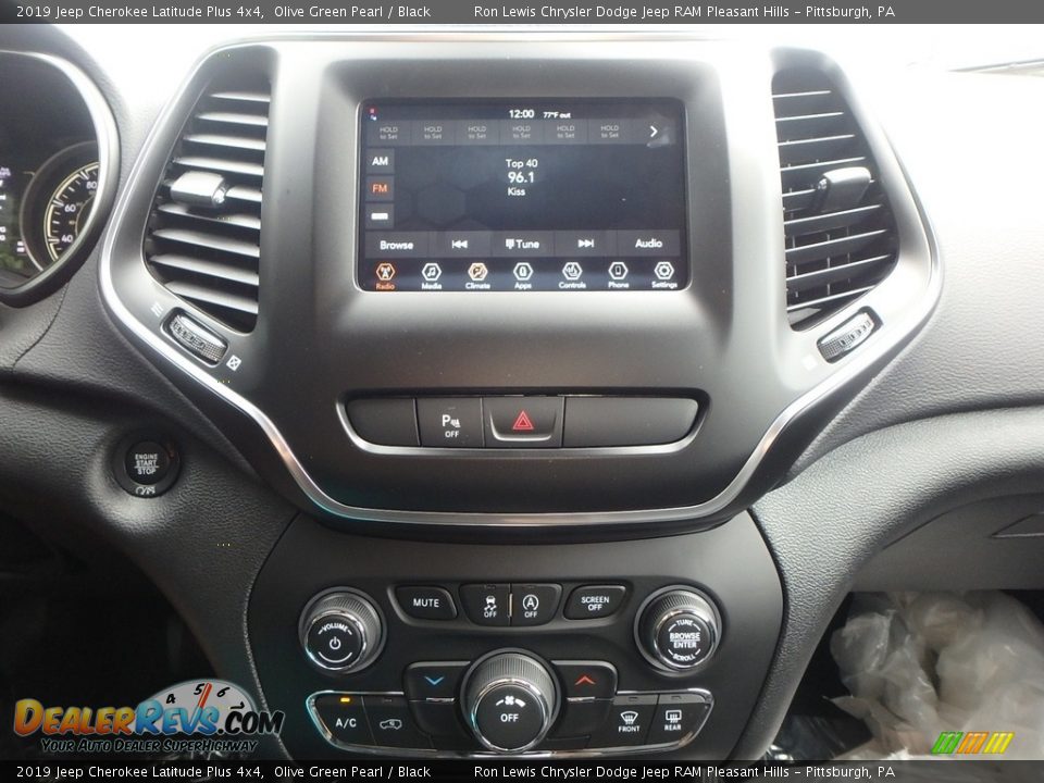 2019 Jeep Cherokee Latitude Plus 4x4 Olive Green Pearl / Black Photo #16