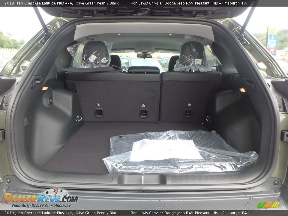 2019 Jeep Cherokee Latitude Plus 4x4 Olive Green Pearl / Black Photo #20