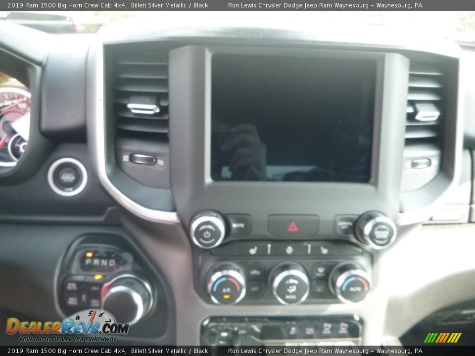 2019 Ram 1500 Big Horn Crew Cab 4x4 Billett Silver Metallic / Black Photo #17