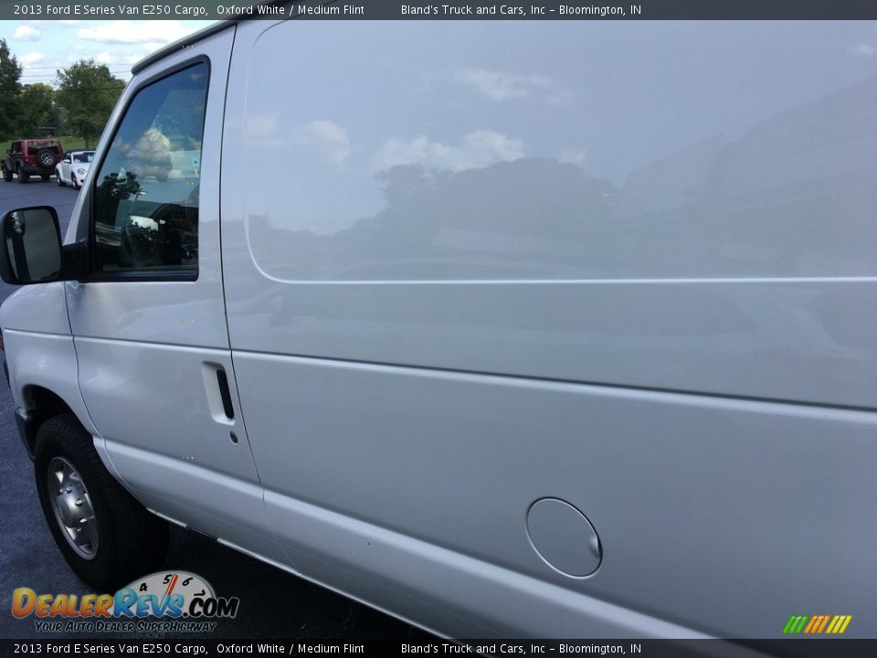 2013 Ford E Series Van E250 Cargo Oxford White / Medium Flint Photo #5