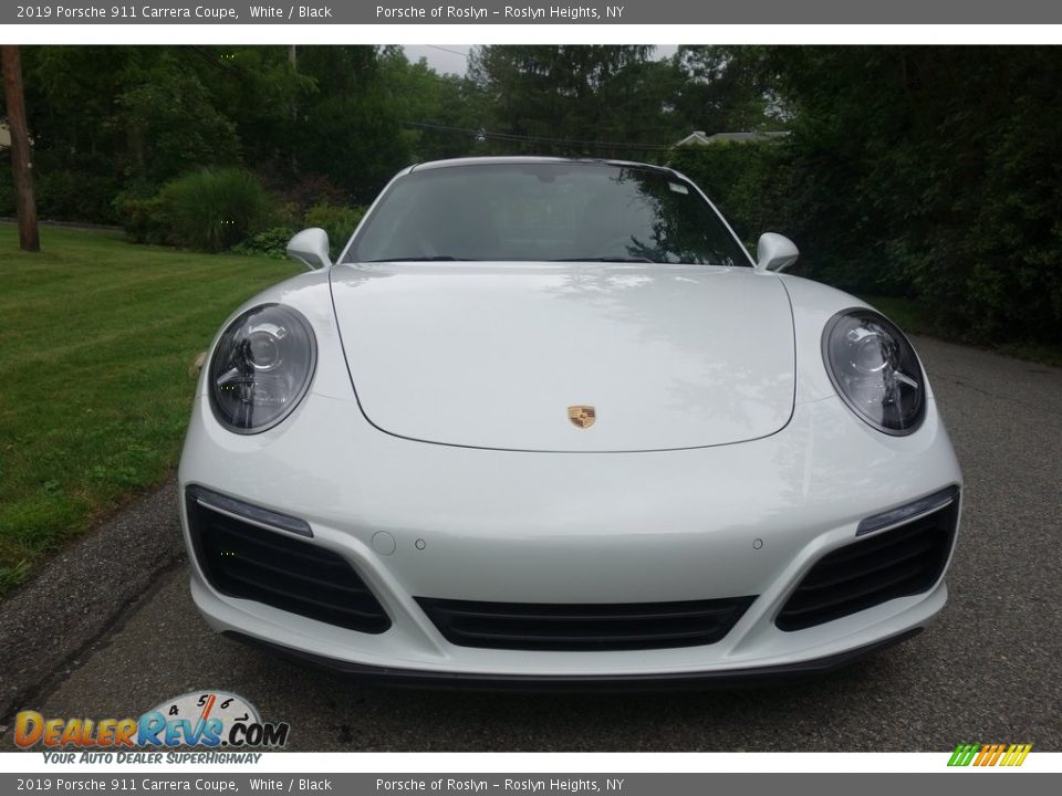 2019 Porsche 911 Carrera Coupe White / Black Photo #2