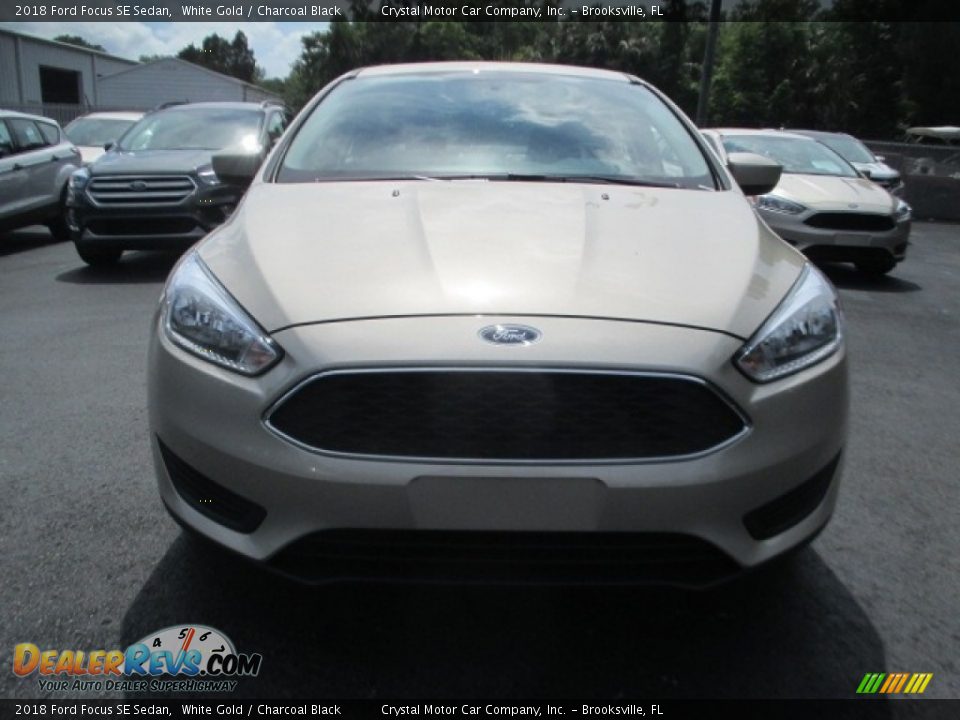 2018 Ford Focus SE Sedan White Gold / Charcoal Black Photo #2
