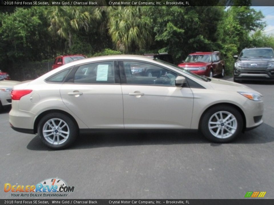 2018 Ford Focus SE Sedan White Gold / Charcoal Black Photo #3