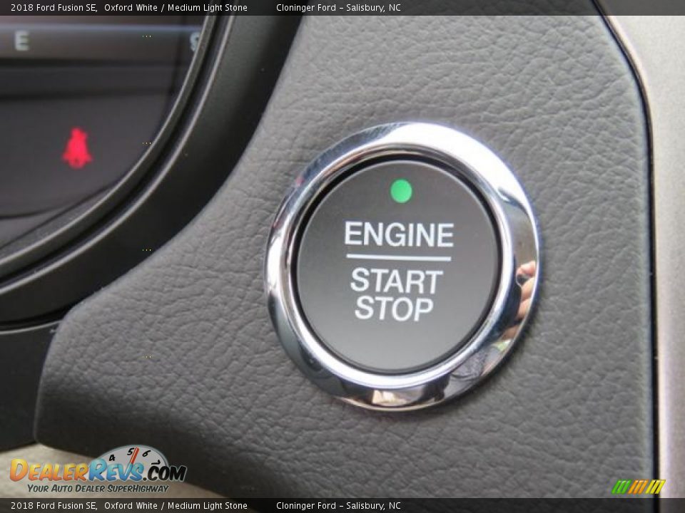 Controls of 2018 Ford Fusion SE Photo #18