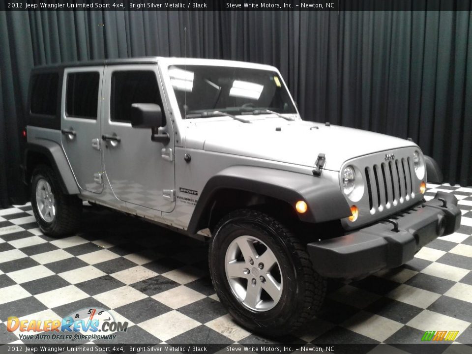 2012 Jeep Wrangler Unlimited Sport 4x4 Bright Silver Metallic / Black Photo #4