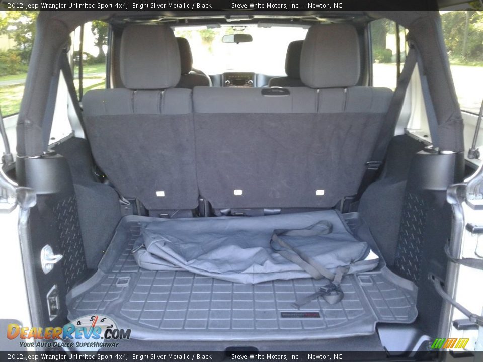 2012 Jeep Wrangler Unlimited Sport 4x4 Bright Silver Metallic / Black Photo #11