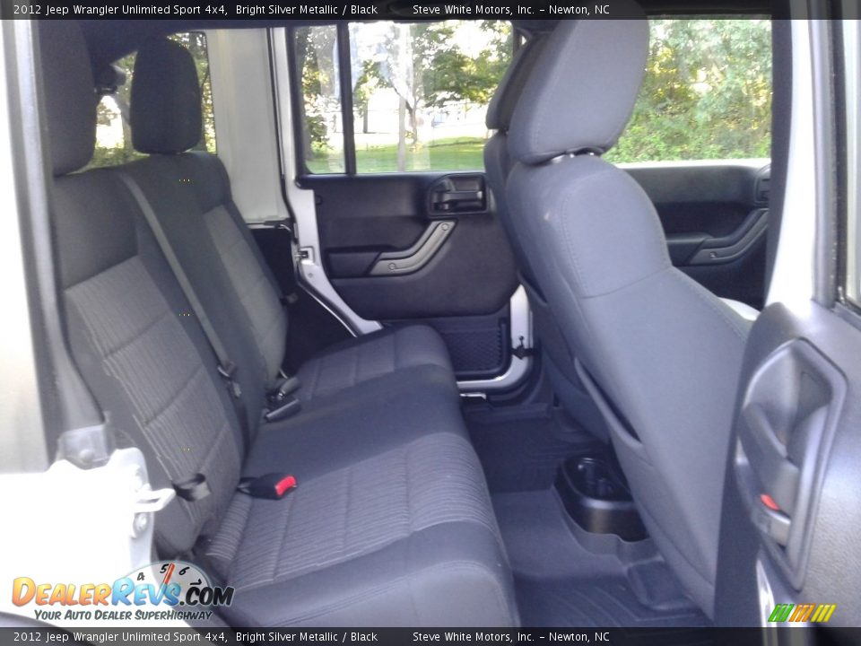 2012 Jeep Wrangler Unlimited Sport 4x4 Bright Silver Metallic / Black Photo #12