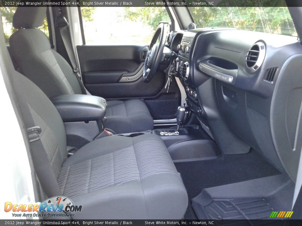 2012 Jeep Wrangler Unlimited Sport 4x4 Bright Silver Metallic / Black Photo #13