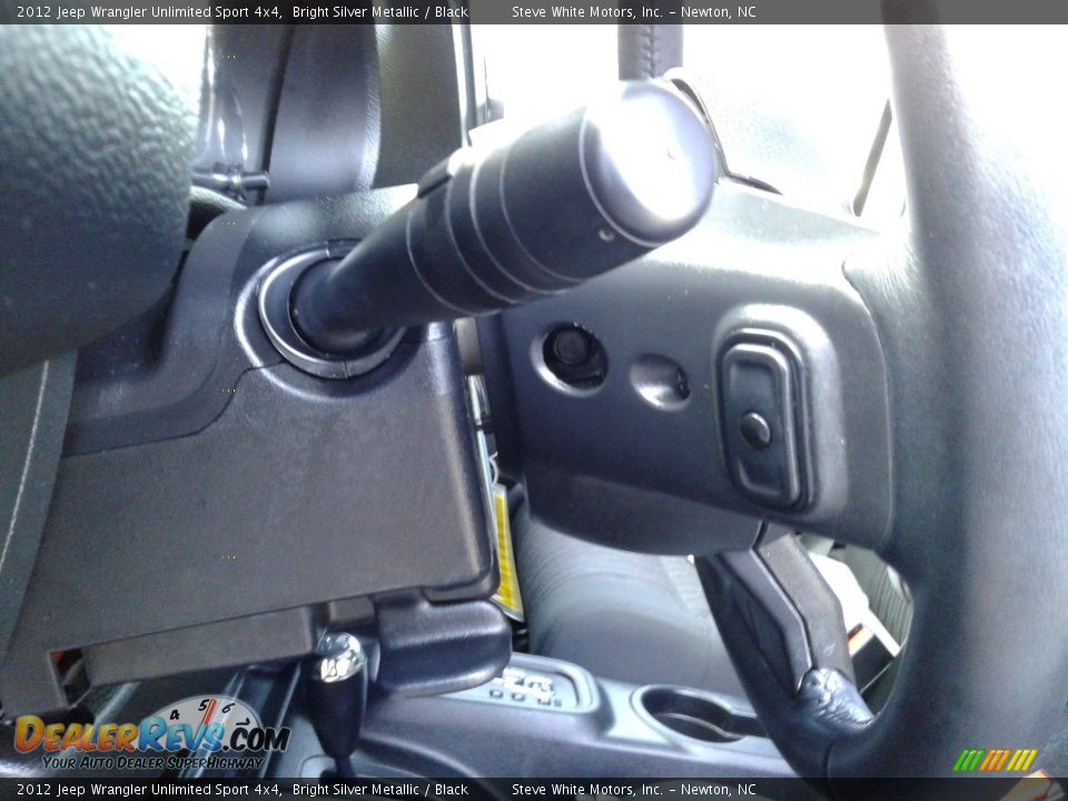 2012 Jeep Wrangler Unlimited Sport 4x4 Bright Silver Metallic / Black Photo #14
