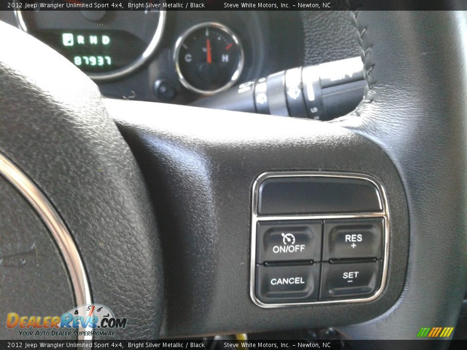 2012 Jeep Wrangler Unlimited Sport 4x4 Bright Silver Metallic / Black Photo #16
