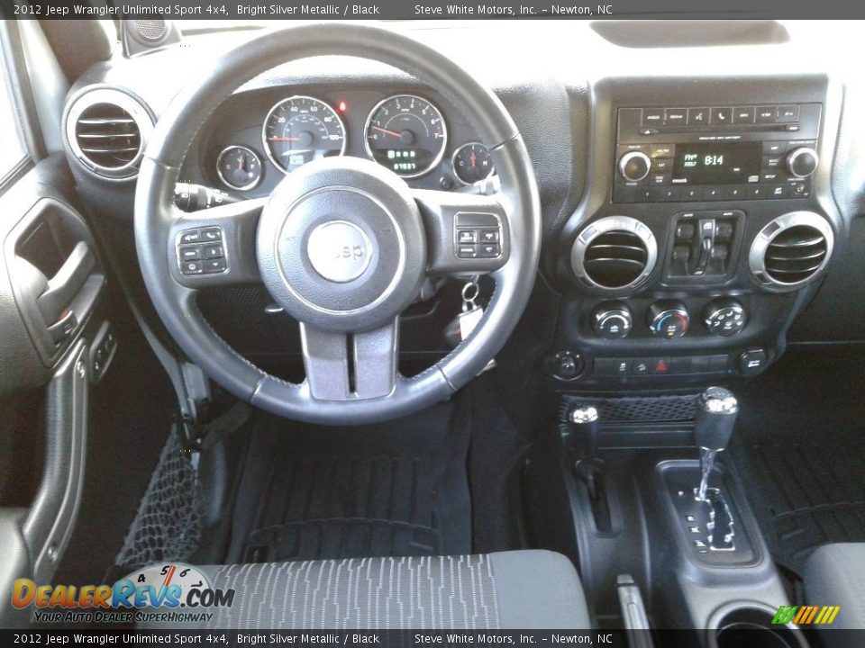 2012 Jeep Wrangler Unlimited Sport 4x4 Bright Silver Metallic / Black Photo #22