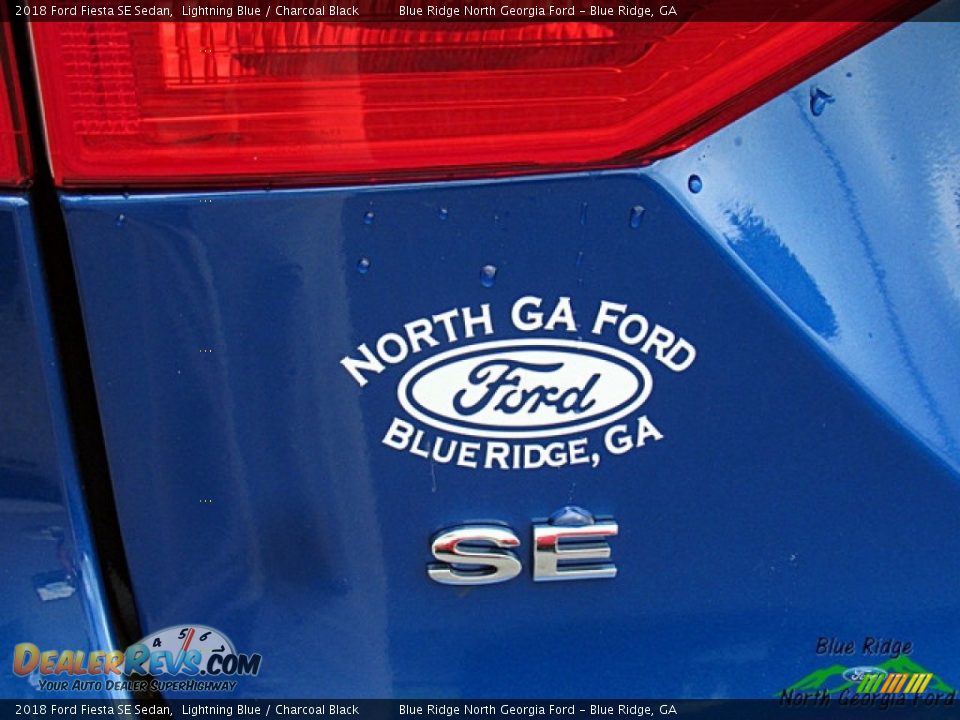 2018 Ford Fiesta SE Sedan Lightning Blue / Charcoal Black Photo #24