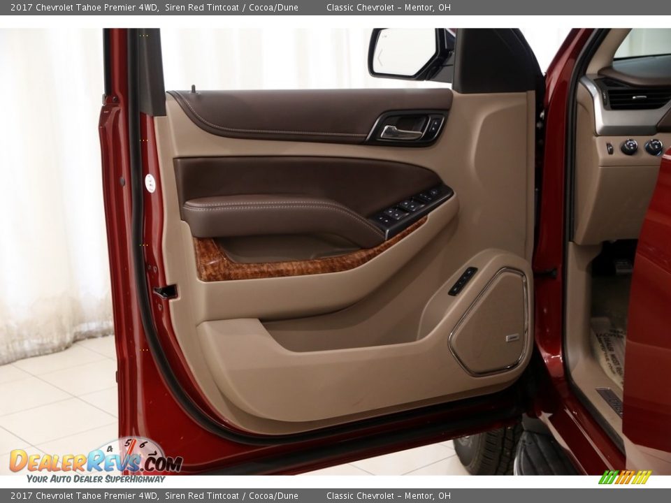 2017 Chevrolet Tahoe Premier 4WD Siren Red Tintcoat / Cocoa/Dune Photo #4