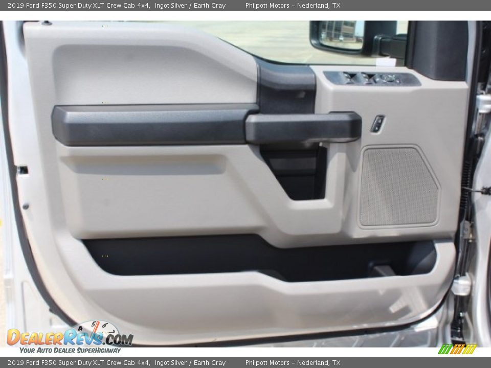 2019 Ford F350 Super Duty XLT Crew Cab 4x4 Ingot Silver / Earth Gray Photo #12