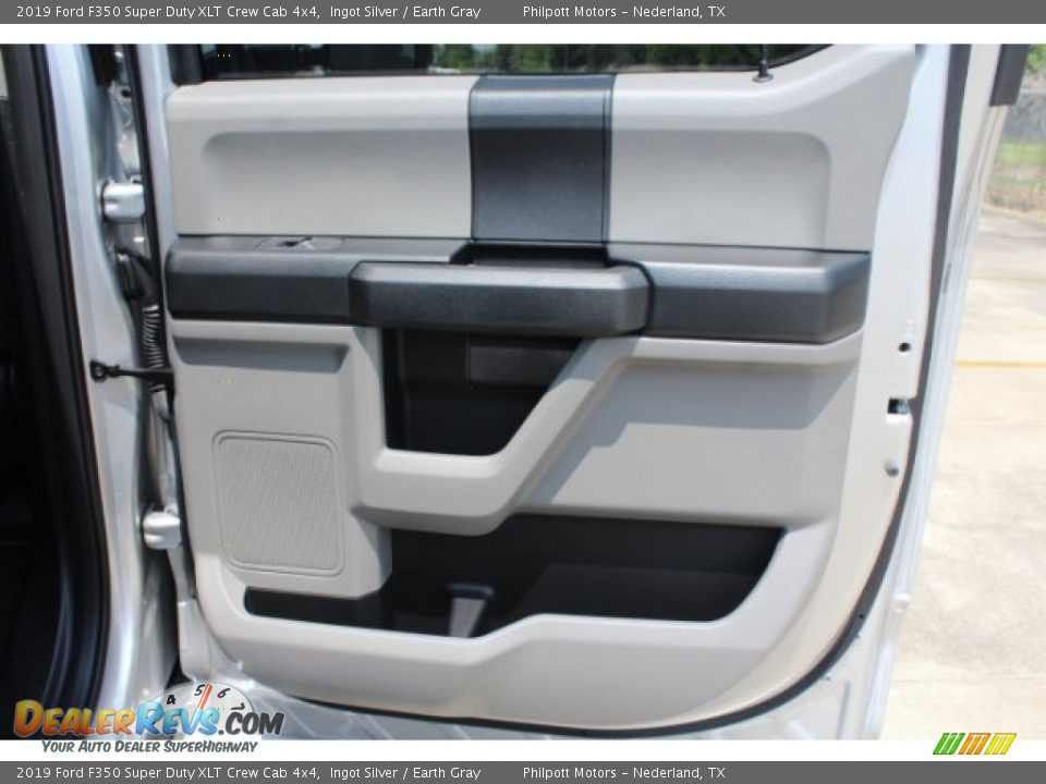 2019 Ford F350 Super Duty XLT Crew Cab 4x4 Ingot Silver / Earth Gray Photo #26