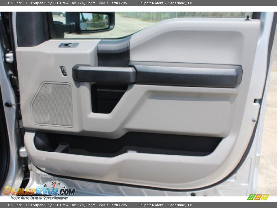 2019 Ford F350 Super Duty XLT Crew Cab 4x4 Ingot Silver / Earth Gray Photo #28