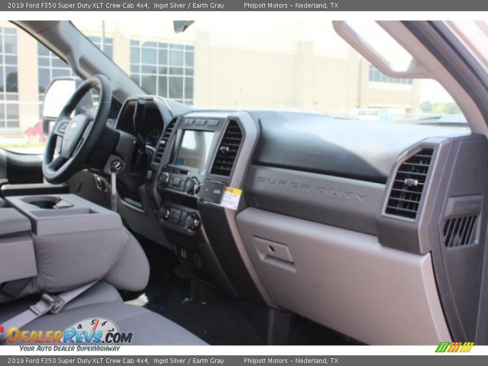 2019 Ford F350 Super Duty XLT Crew Cab 4x4 Ingot Silver / Earth Gray Photo #29