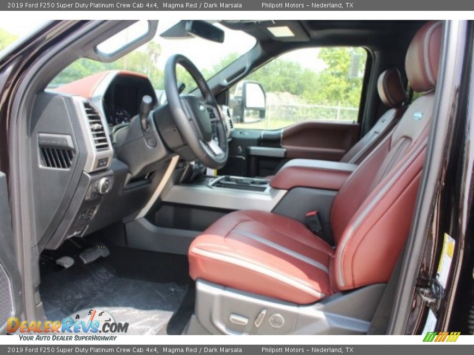 Front Seat of 2019 Ford F250 Super Duty Platinum Crew Cab 4x4 Photo #14