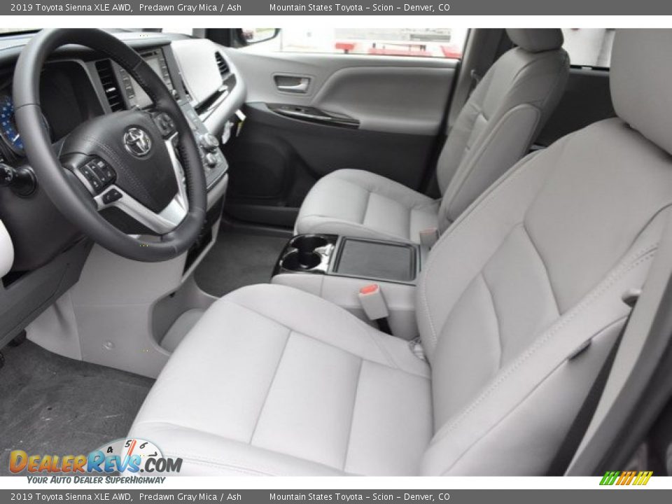 Front Seat of 2019 Toyota Sienna XLE AWD Photo #6