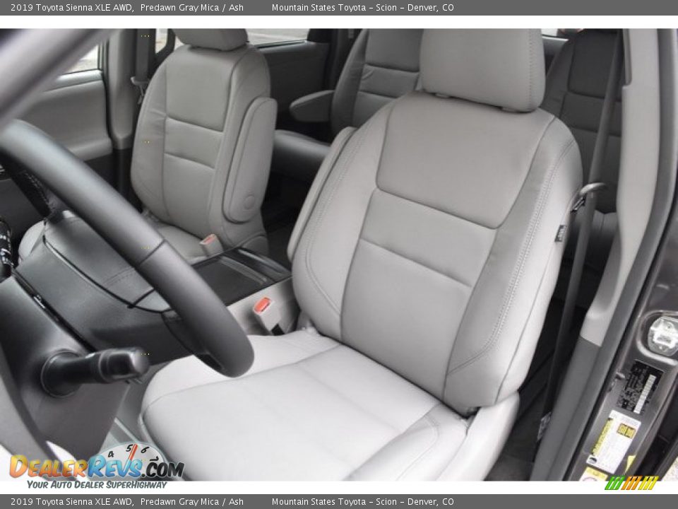 Front Seat of 2019 Toyota Sienna XLE AWD Photo #7