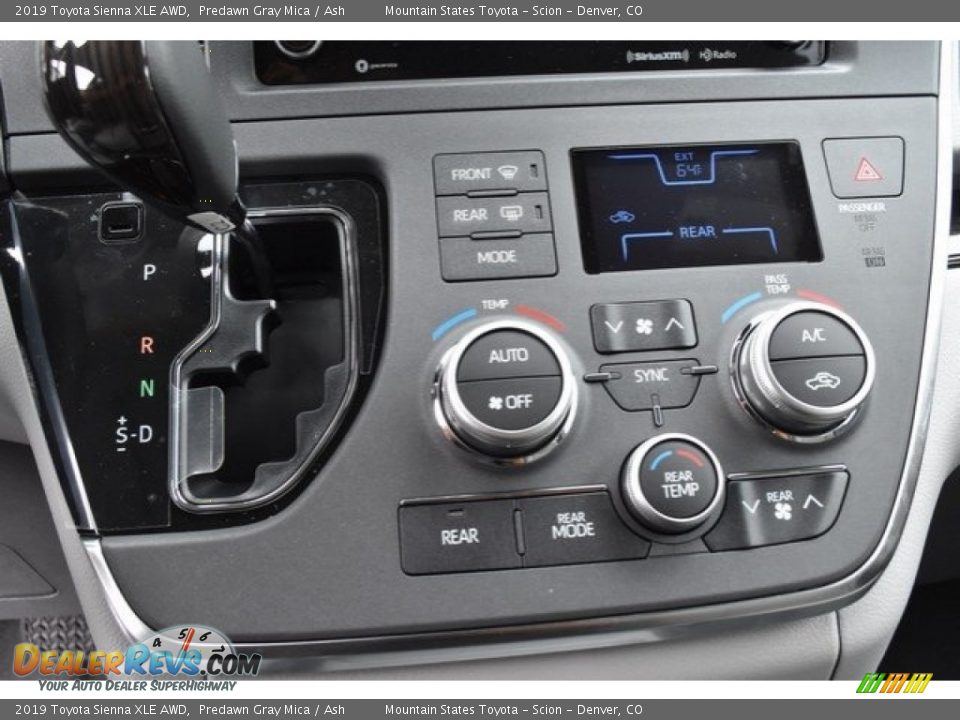 Controls of 2019 Toyota Sienna XLE AWD Photo #31