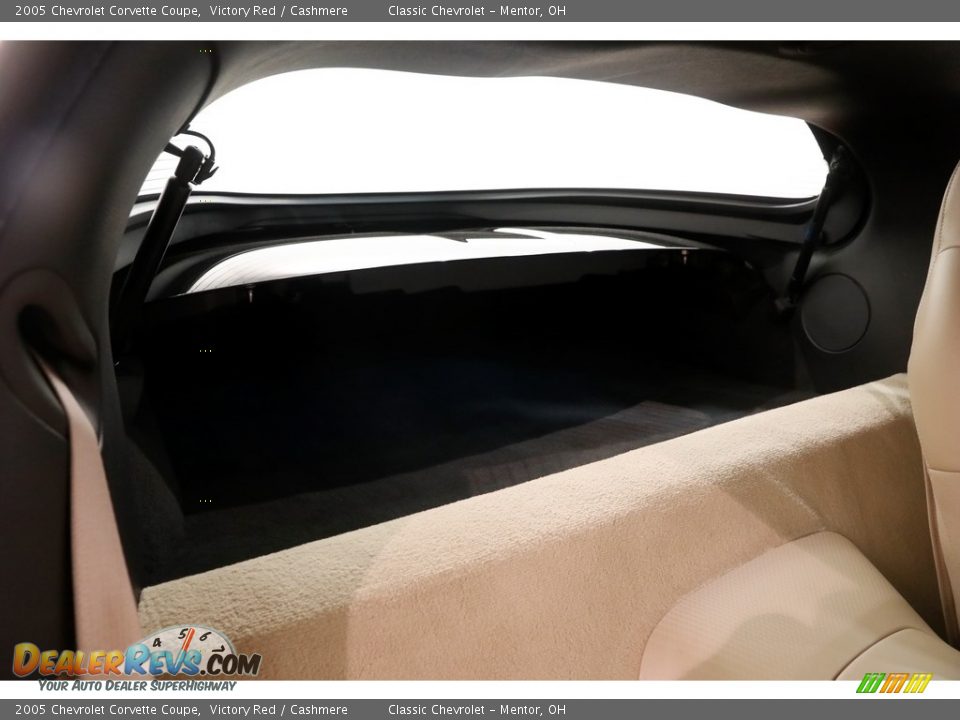 2005 Chevrolet Corvette Coupe Victory Red / Cashmere Photo #20