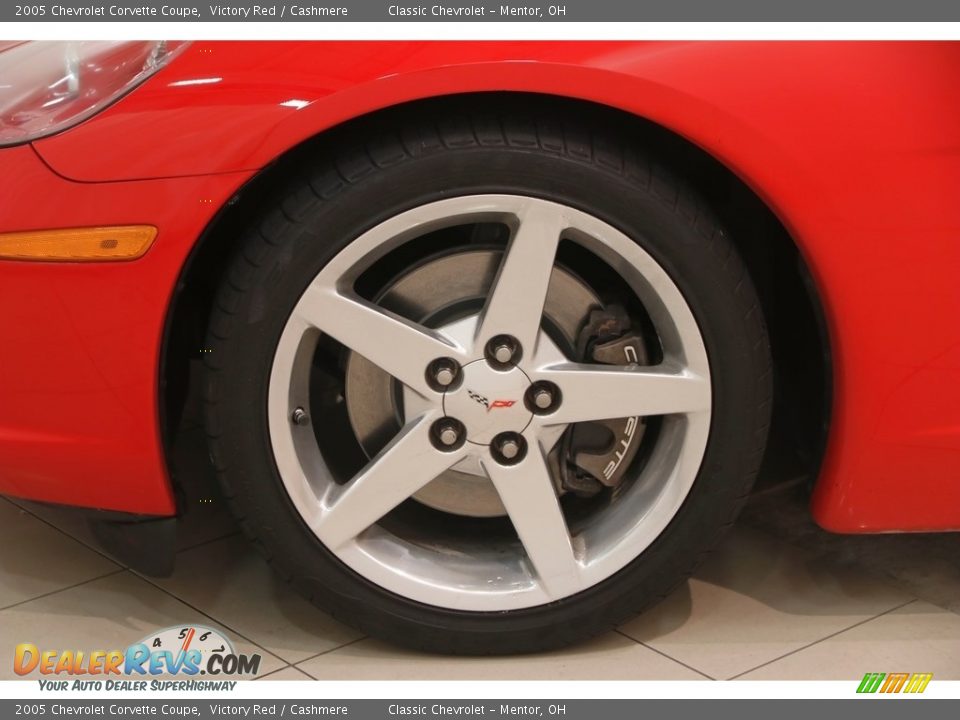 2005 Chevrolet Corvette Coupe Victory Red / Cashmere Photo #24