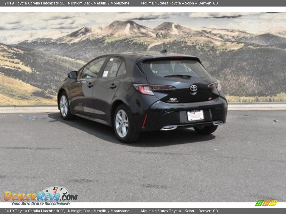 2019 Toyota Corolla Hatchback SE Midnight Black Metallic / Moonstone Photo #3
