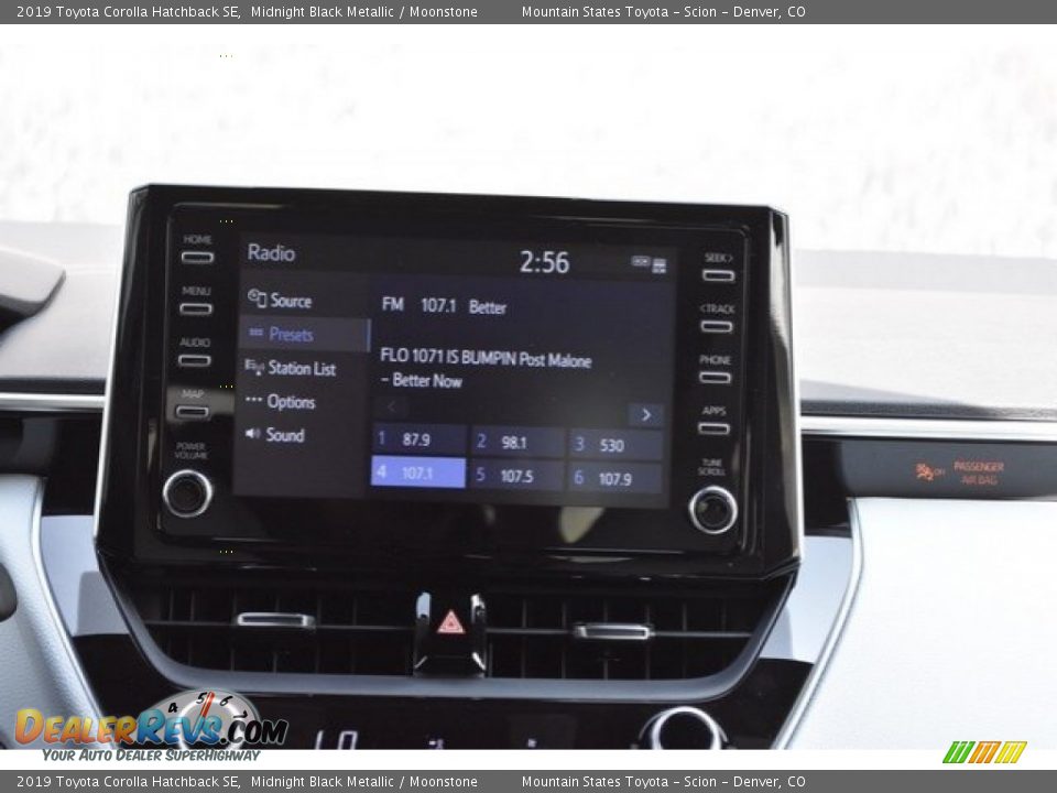 2019 Toyota Corolla Hatchback SE Midnight Black Metallic / Moonstone Photo #9