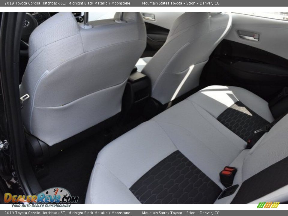 2019 Toyota Corolla Hatchback SE Midnight Black Metallic / Moonstone Photo #13
