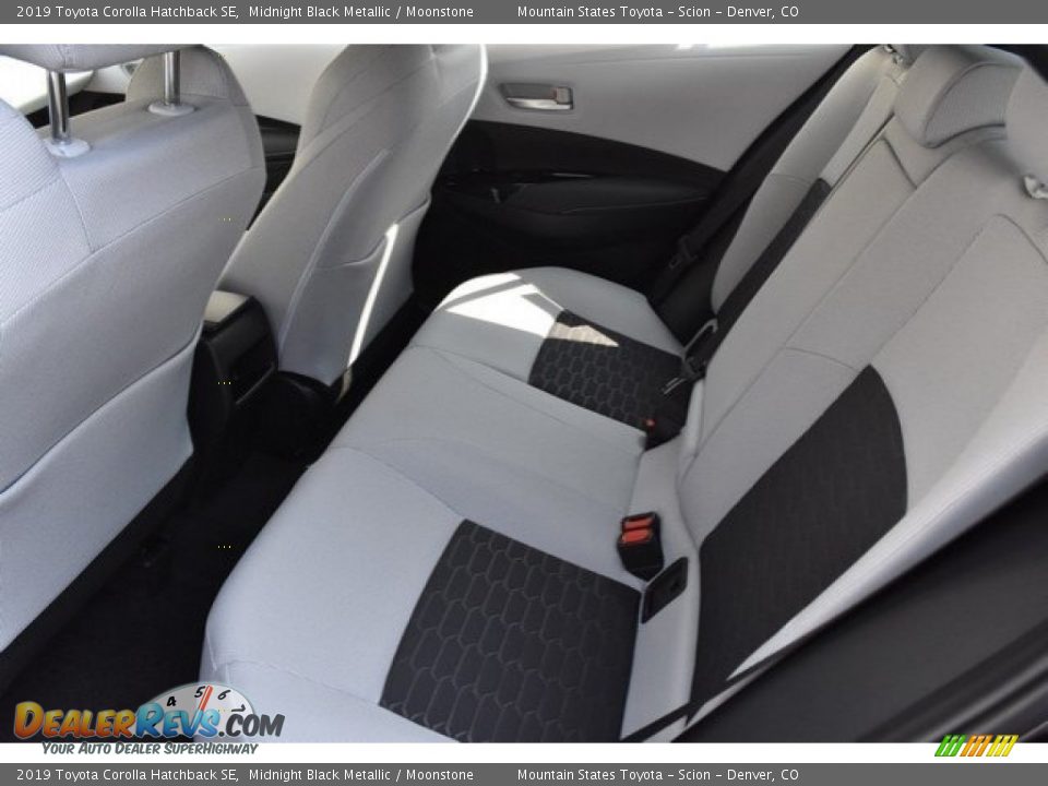 2019 Toyota Corolla Hatchback SE Midnight Black Metallic / Moonstone Photo #14