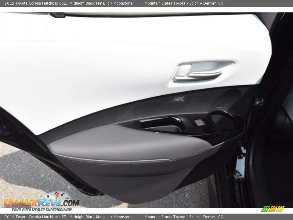 2019 Toyota Corolla Hatchback SE Midnight Black Metallic / Moonstone Photo #20