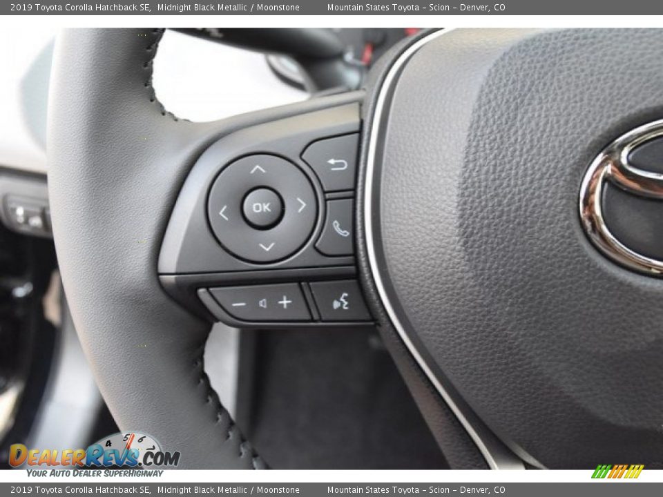 2019 Toyota Corolla Hatchback SE Midnight Black Metallic / Moonstone Photo #25