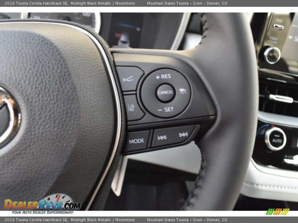 2019 Toyota Corolla Hatchback SE Midnight Black Metallic / Moonstone Photo #26