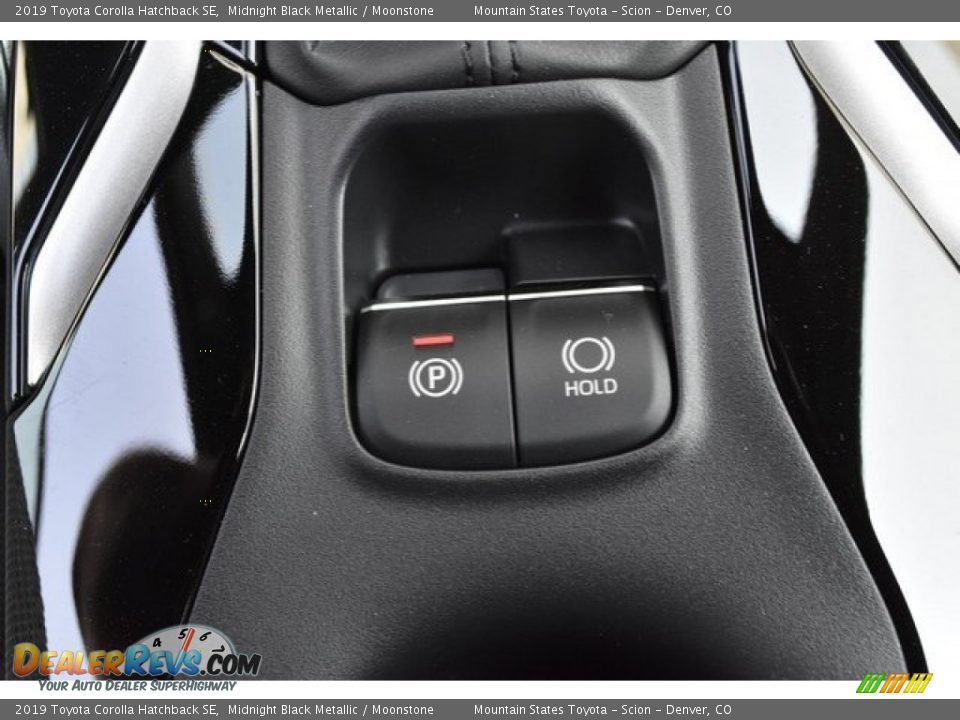 2019 Toyota Corolla Hatchback SE Midnight Black Metallic / Moonstone Photo #29